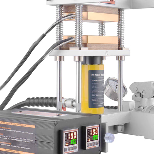 Dual-zone PID thermal precision controller with independent heating plate monitoring for +/- 1°F temperature accuracy on Goldrain HR10T35V.